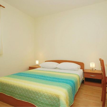 Cozy Apartment In Posedarje With House Sea View Kültér fotó