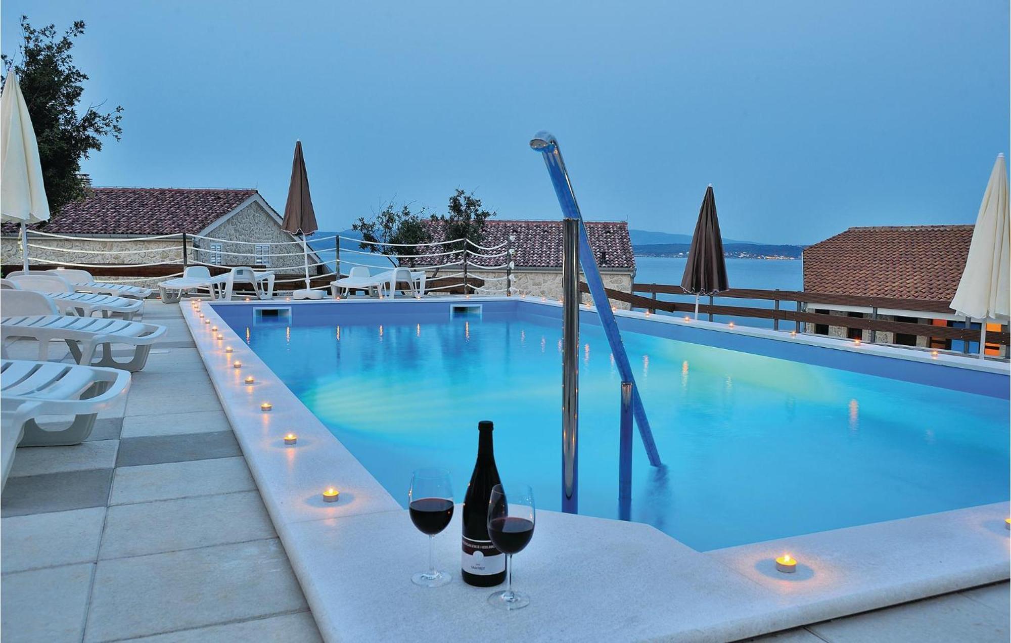 Cozy Apartment In Posedarje With House Sea View Kültér fotó