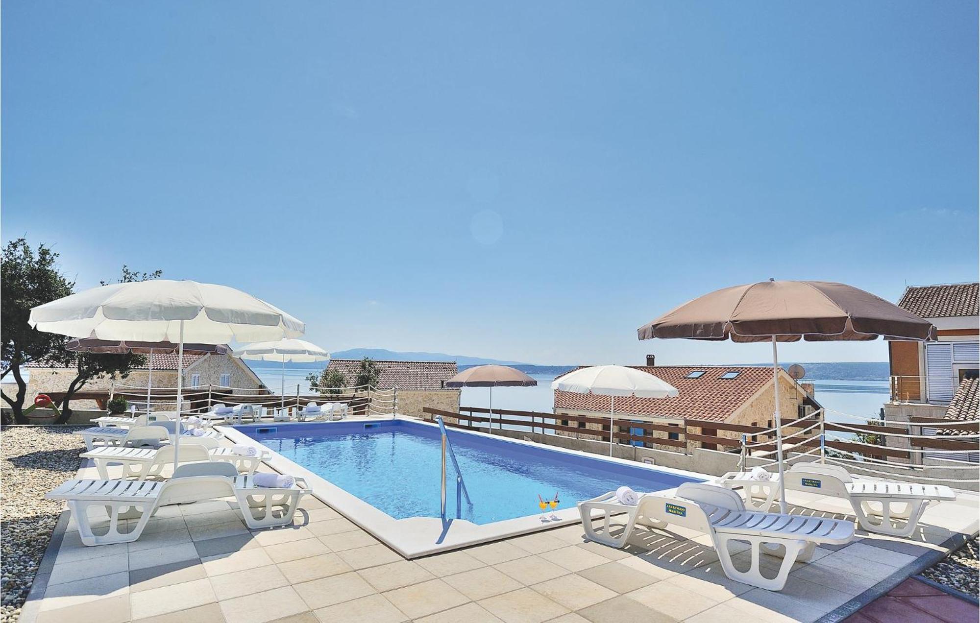 Cozy Apartment In Posedarje With House Sea View Kültér fotó