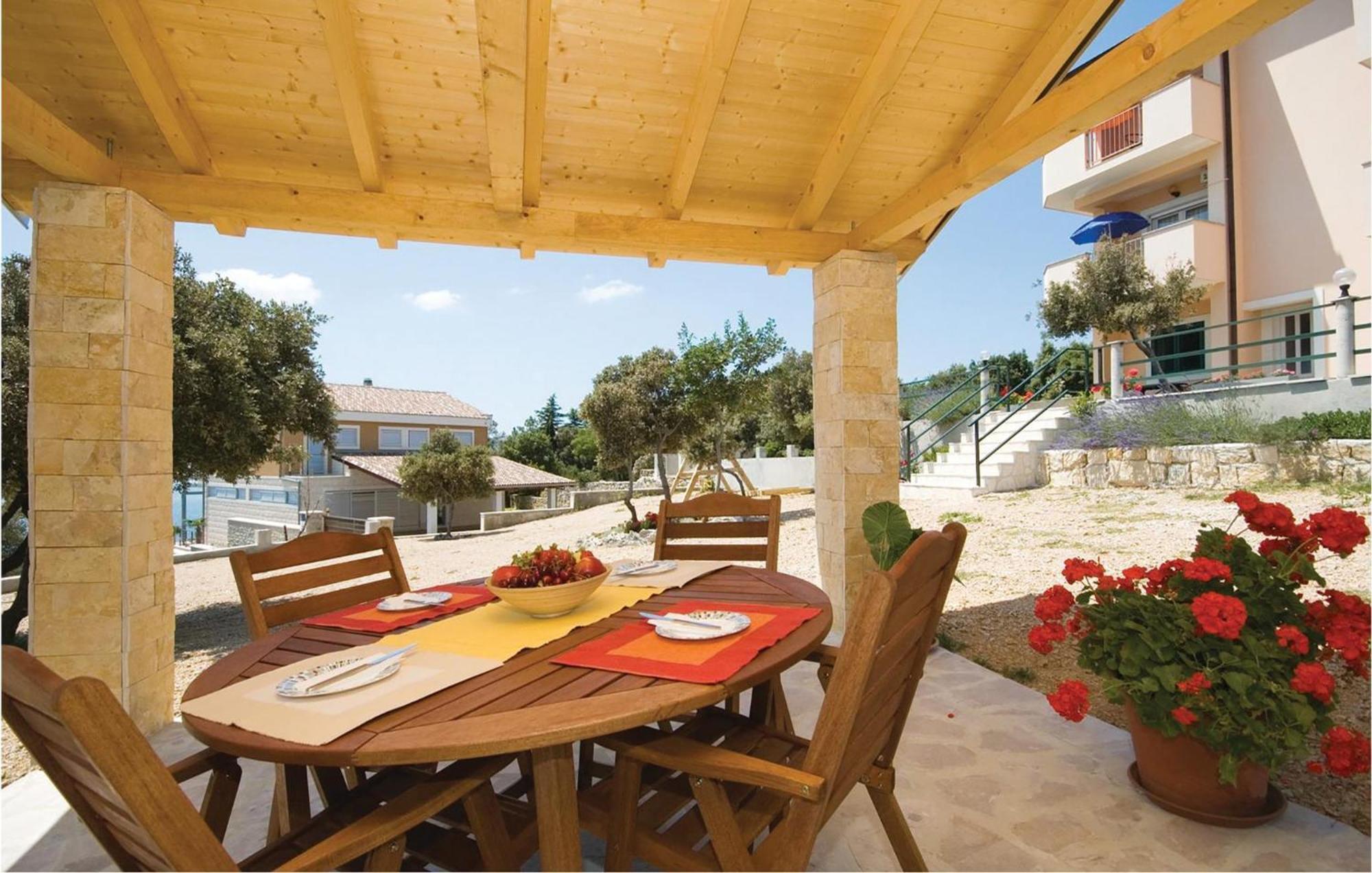 Cozy Apartment In Posedarje With House Sea View Kültér fotó